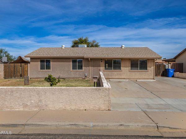2702 E GROVERS Avenue, Phoenix, AZ 85032