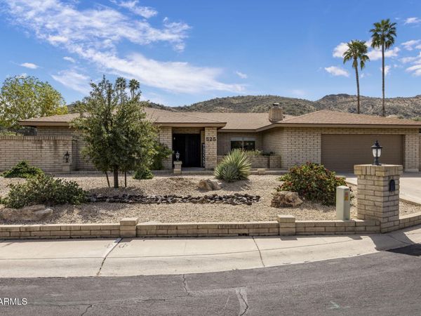 525 W WILLOW Avenue, Phoenix, AZ 85029