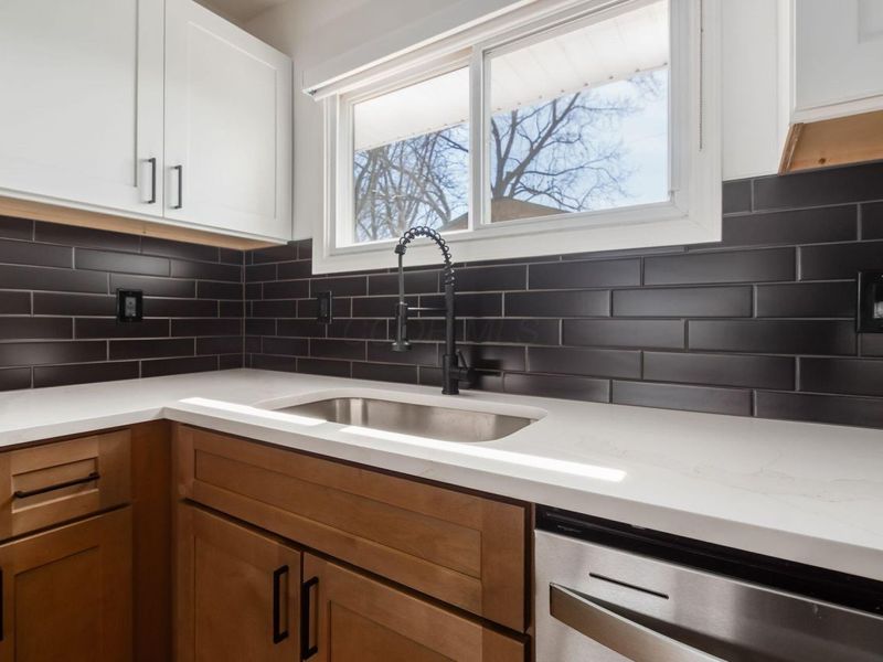 2257 Swansea Road, Columbus, OH 43221 Photo 16