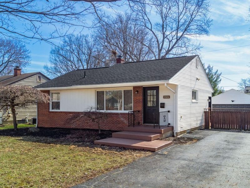 2257 Swansea Road, Columbus, OH 43221 Photo 2