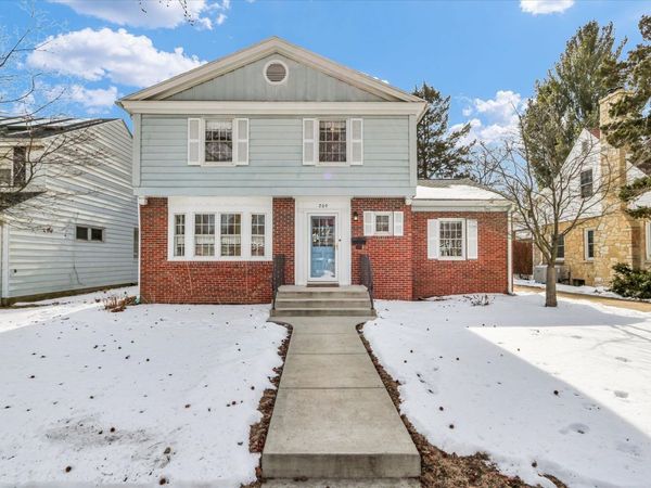 209 W Vermont Avenue, Urbana, IL 61801