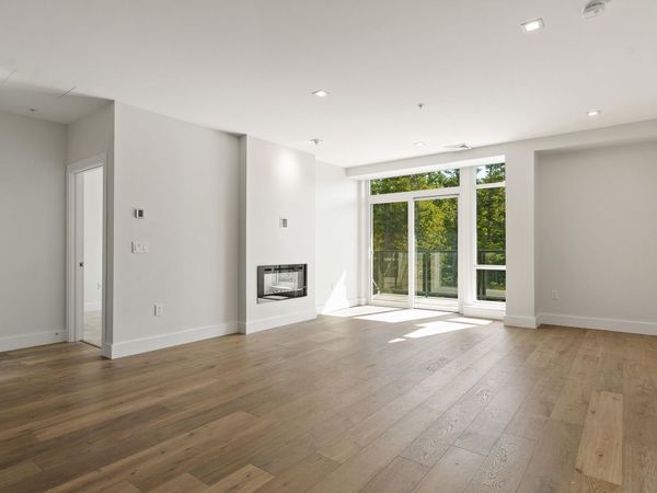 267 US Route 1, Unit 404, Falmouth, ME 04105