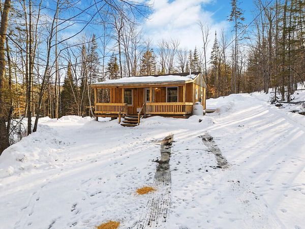 8 Magnolia Lane, Starks, ME 04938