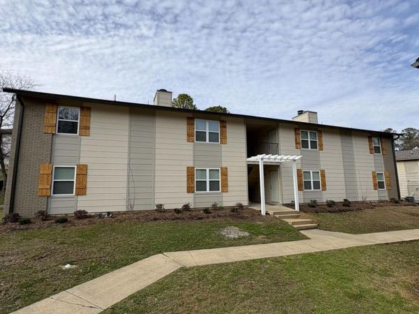 1120 E Lee Boulevard, Starkville, MS 39759