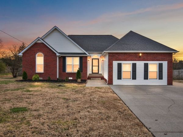 106 Buttonwood Dr , Smyrna, TN 37167
