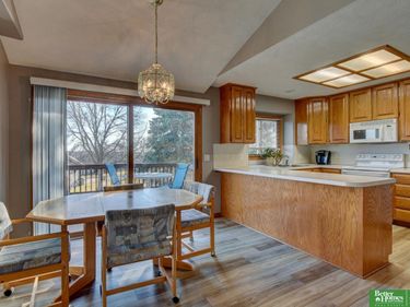 8141 S 69th Street, La Vista, NE 68128