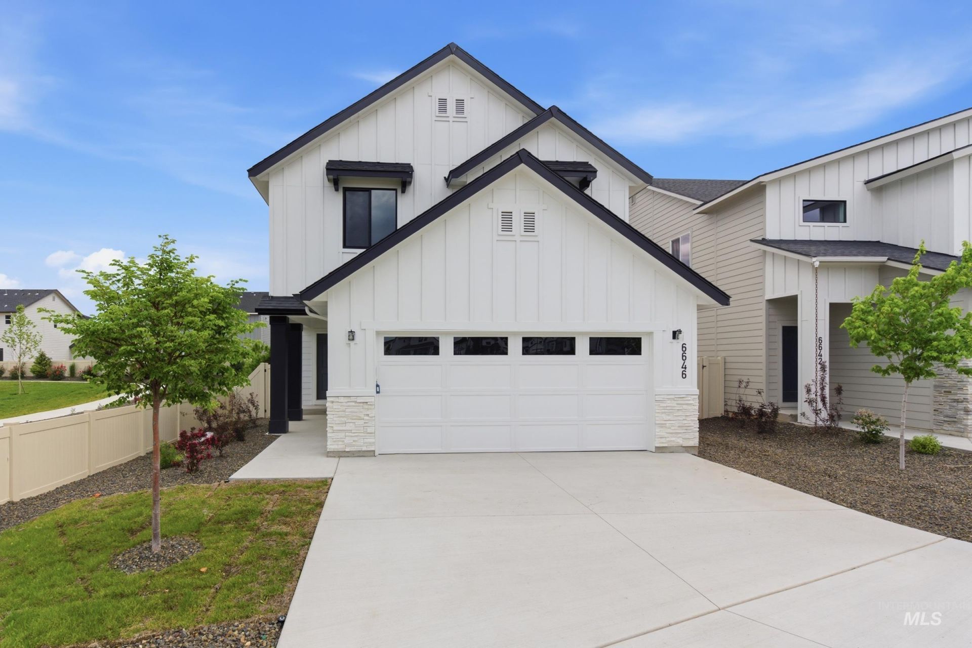 6646 W Black Butte Dr, Meridian, ID 83646 Main Photo