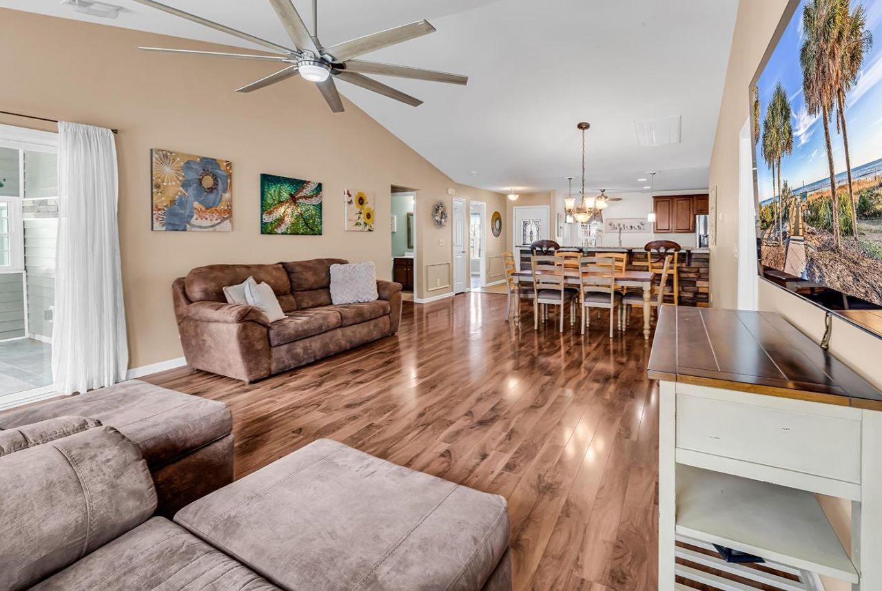 845 Bonita Loop  Photo 12