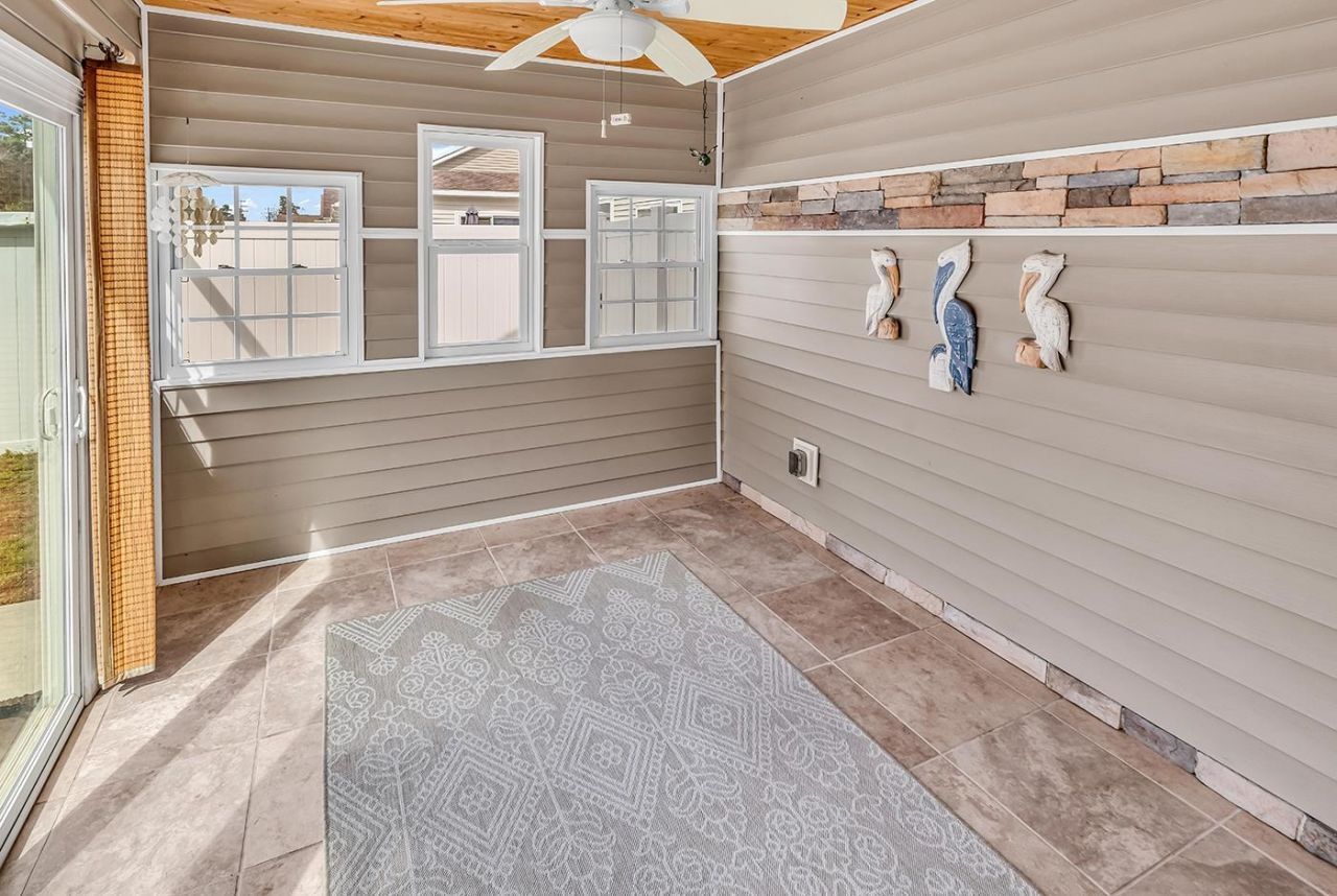 845 Bonita Loop  Photo 15