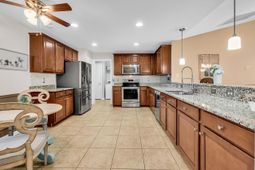 845 Bonita Loop  photo 4