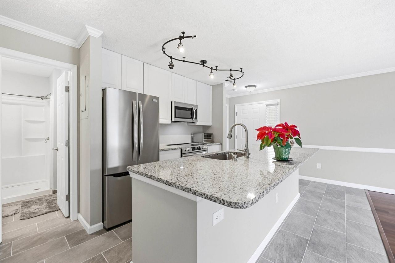 4338 Spa Dr. Photo 10