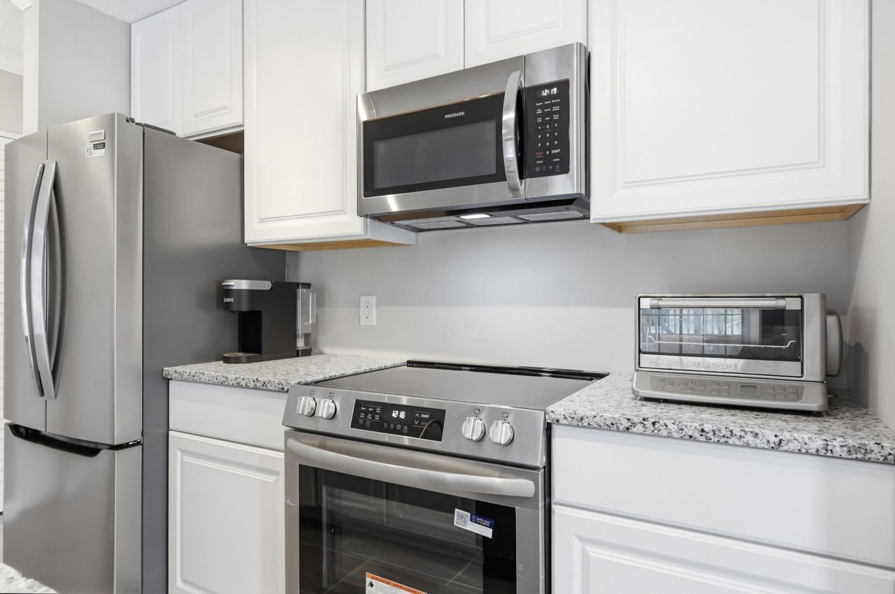 4338 Spa Dr. Photo 7