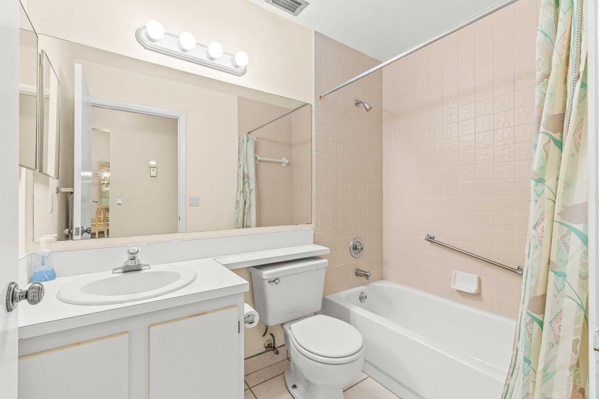 704 Sunny Pine Way, Unit C, Greenacres, FL 33415 Photo