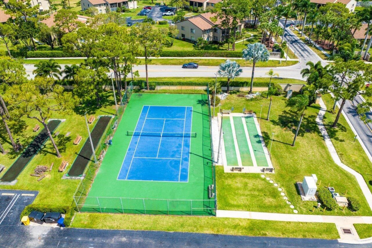 704 Sunny Pine Way, Unit C, Greenacres, FL 33415 Photo