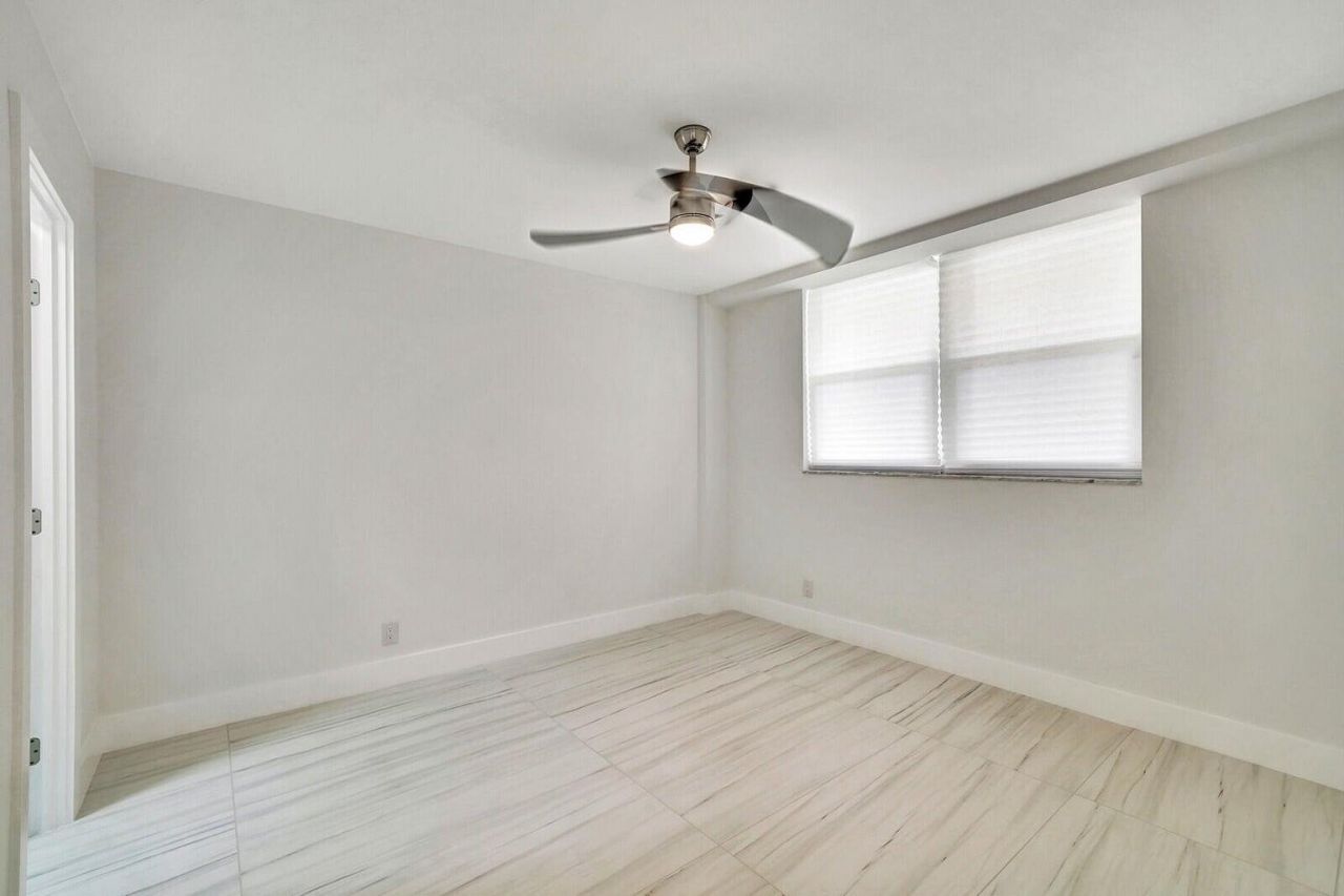 105 Paradise Harbour Boulevard, Unit 112, North Palm Beach, FL 33408 Photo