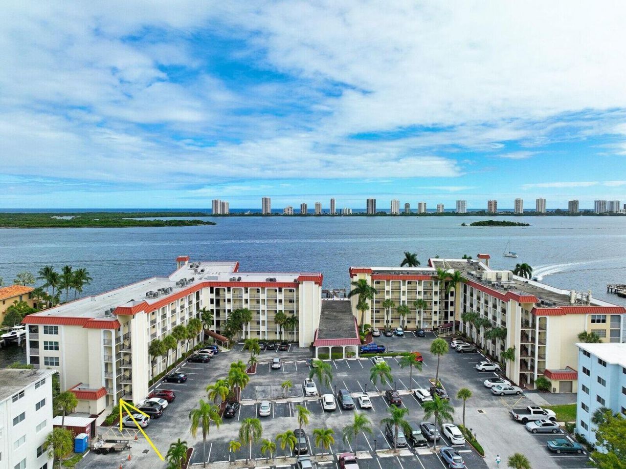 105 Paradise Harbour Boulevard, Unit 112, North Palm Beach, FL 33408 Photo