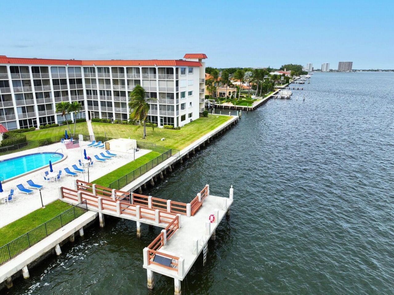 105 Paradise Harbour Boulevard, Unit 112, North Palm Beach, FL 33408 Photo
