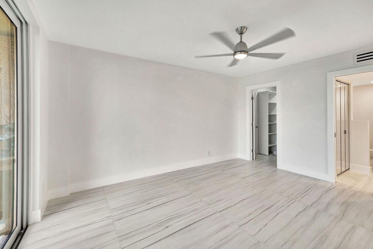 105 Paradise Harbour Boulevard, Unit 112, North Palm Beach, FL 33408 Photo