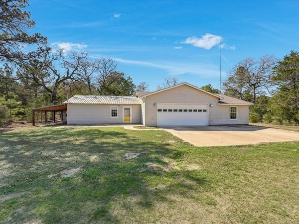 203 Pathfinders WAY, Smithville, TX 78957