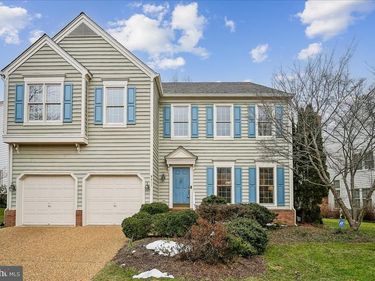 8411 BLACK STALLION PLACE, VIENNA, VA 22182