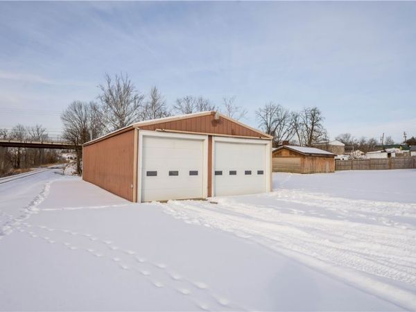 19 Old Monongahela Pike, Eighty Four, PA 15330