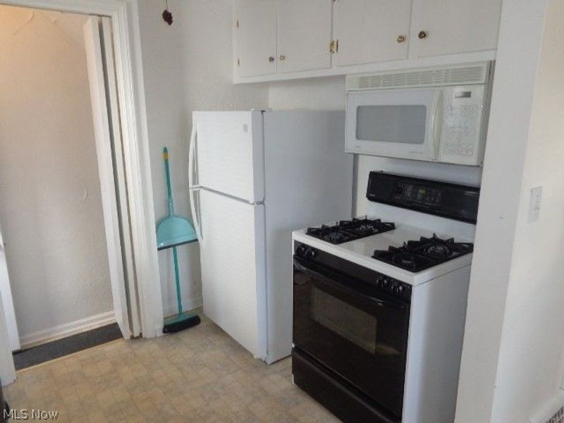 14413 Krems Avenue, Maple Heights, OH 44137 Photo 9