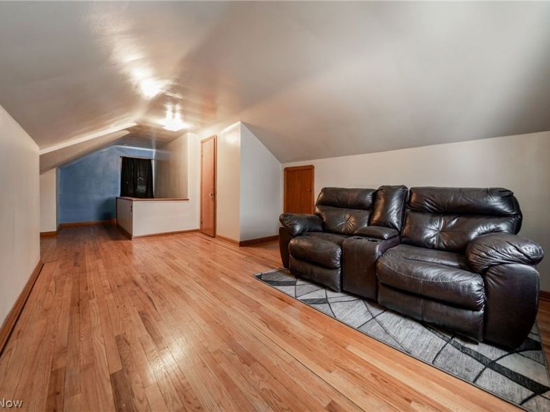 3911 Woodway Avenue, Parma, OH 44134 Photo 17