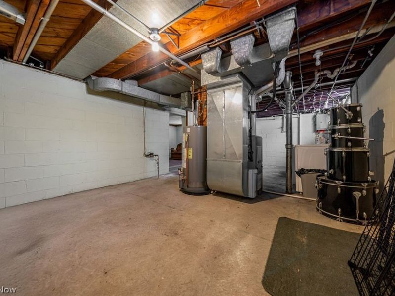 3911 Woodway Avenue, Parma, OH 44134 Photo 24