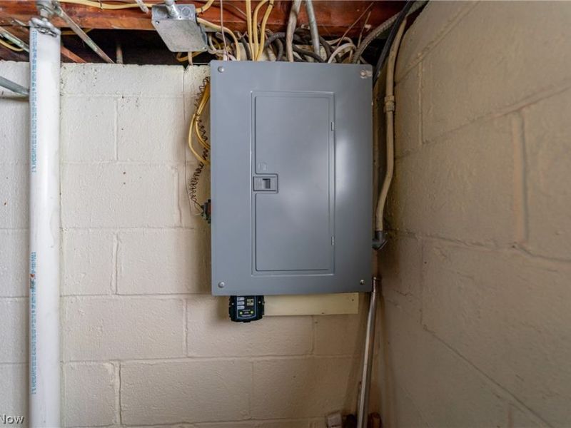 3911 Woodway Avenue, Parma, OH 44134 Photo 26