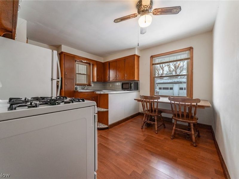 3911 Woodway Avenue, Parma, OH 44134 Photo 6