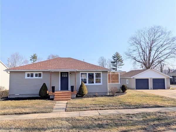 317 Maple Street N, Gnadenhutten, OH 44629