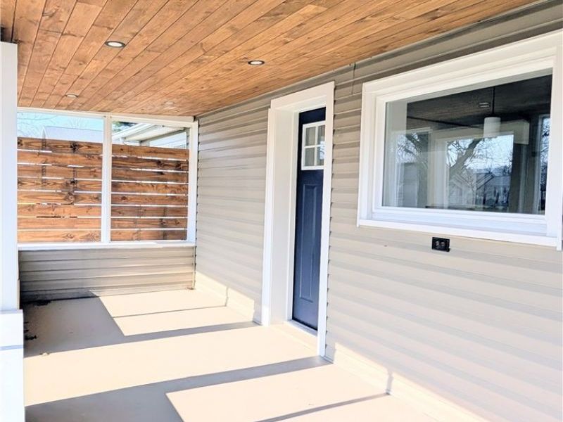 317 Maple Street N, Gnadenhutten, OH 44629 Photo 3