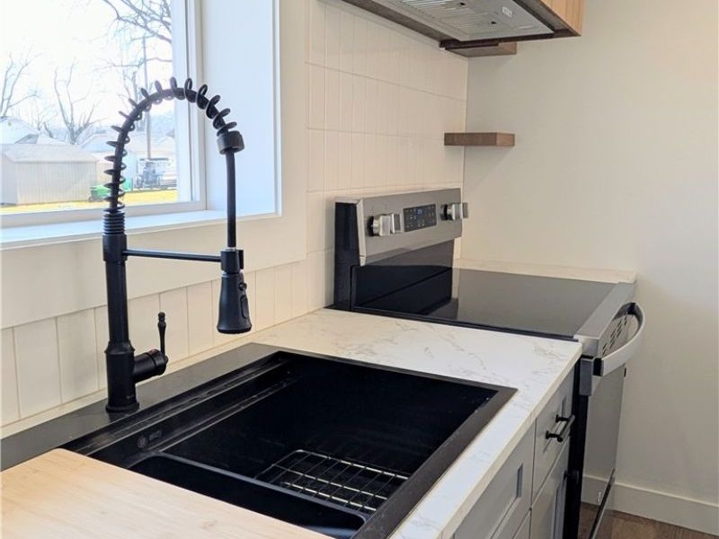 317 Maple Street N, Gnadenhutten, OH 44629 Photo 7