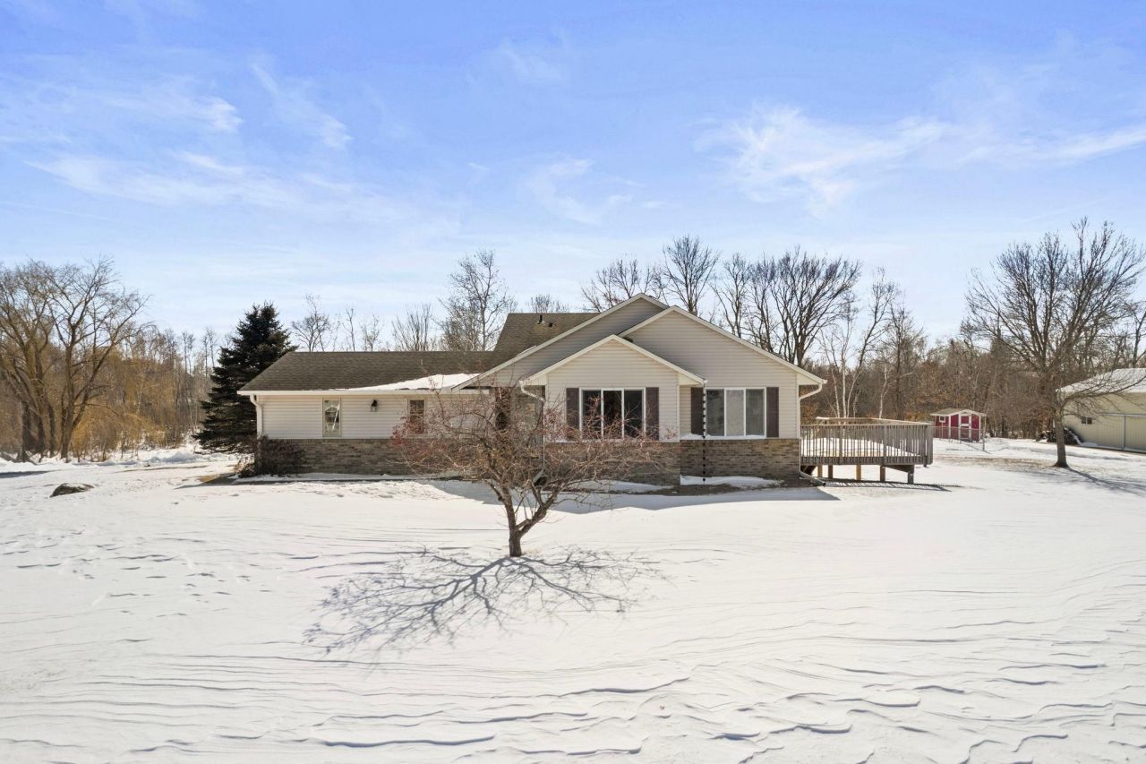 5060 277th Avenue NE, Isanti, MN 55040