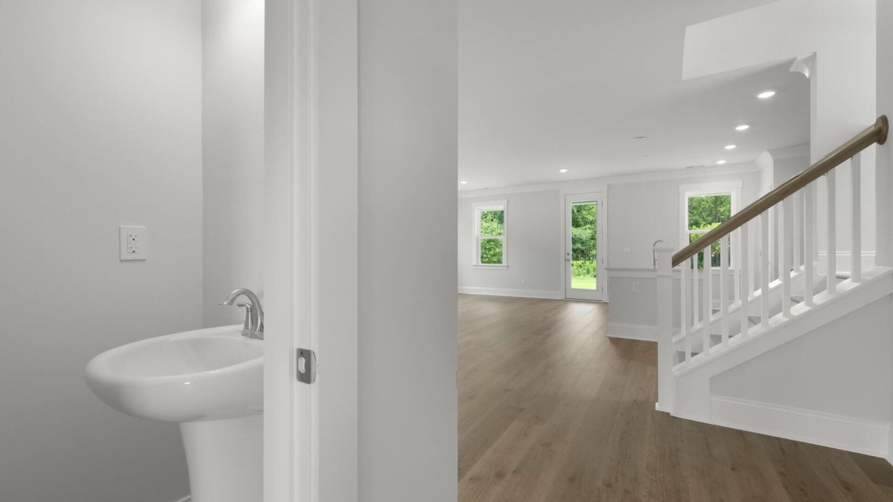 140 Broadstone Drive Photo 19