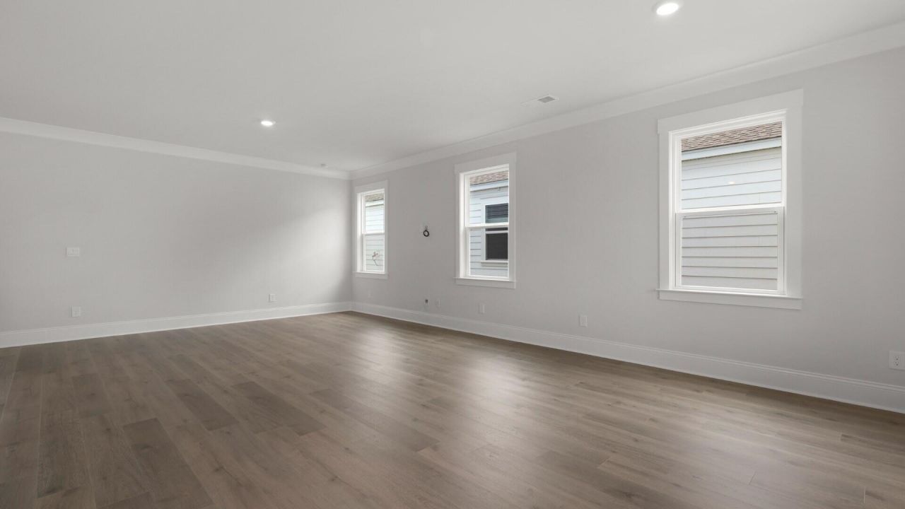 140 Broadstone Drive Photo 22