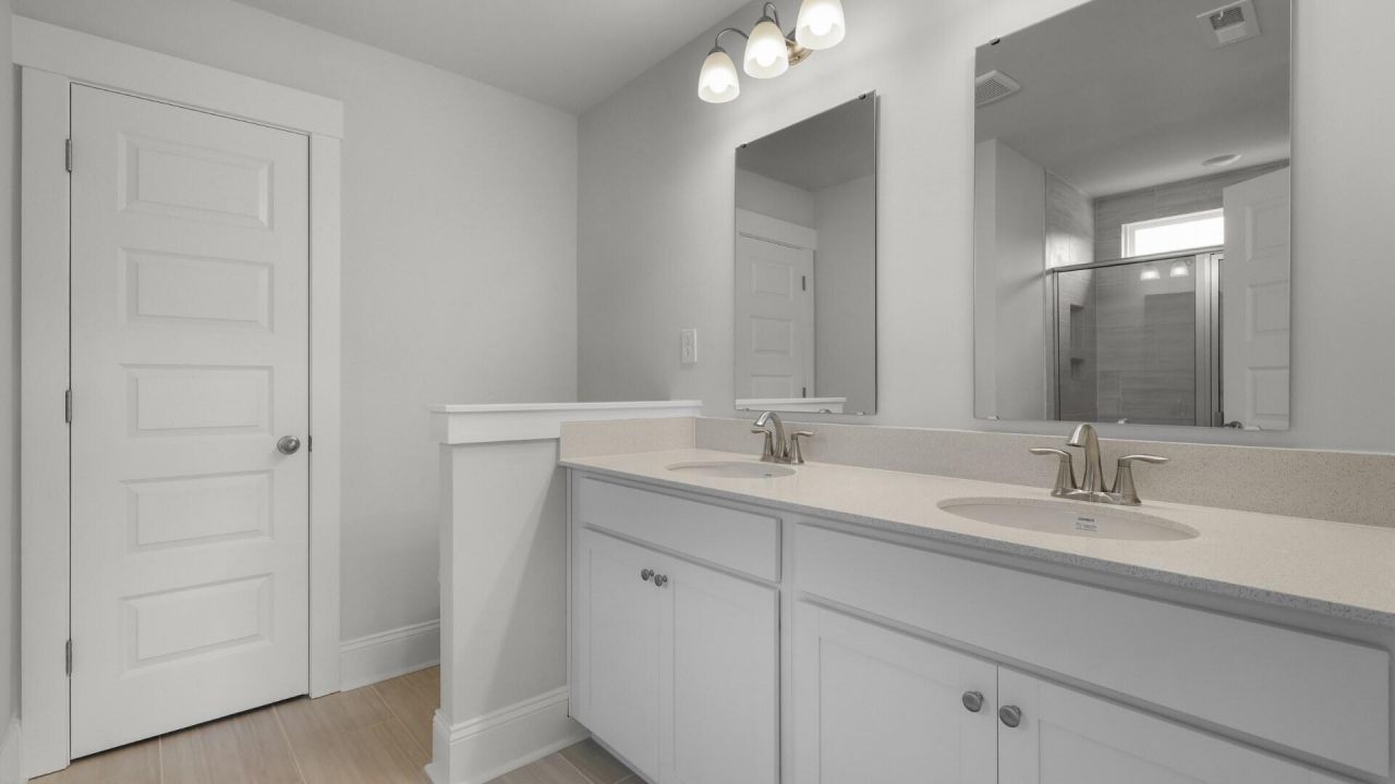 140 Broadstone Drive Photo 6