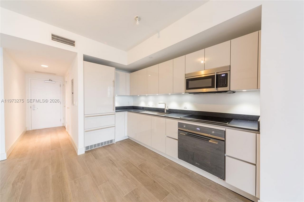 1010 Brickell Ave, Unit 2908, Miami, FL 33131 Photo