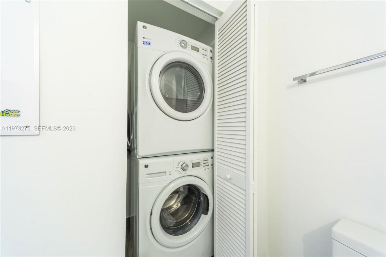 1010 Brickell Ave, Unit 2908, Miami, FL 33131 Photo