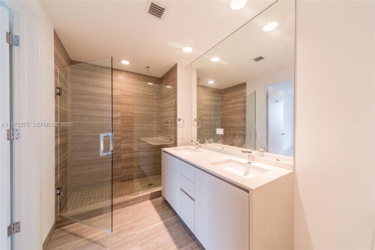 1010 Brickell Ave, Unit 2908, Miami, FL 33131 Photo