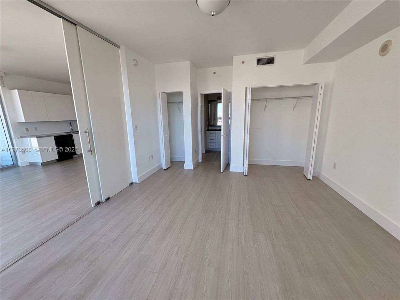 90 SW 3rd St , Unit 1205, Miami, FL 33130 Photo