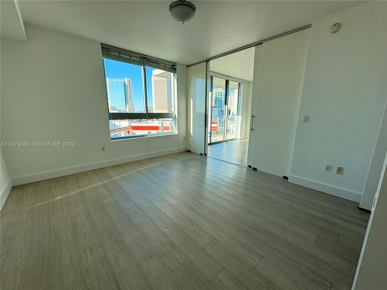 90 SW 3rd St , Unit 1205, Miami, FL 33130 Photo