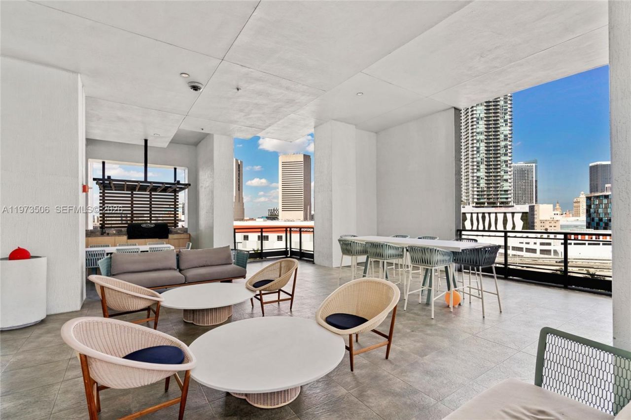 90 SW 3rd St , Unit 1205, Miami, FL 33130 Photo