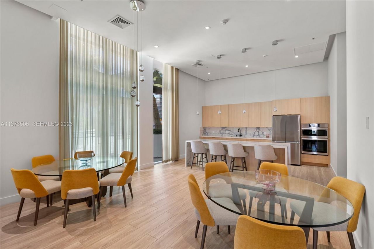 90 SW 3rd St , Unit 1205, Miami, FL 33130 Photo