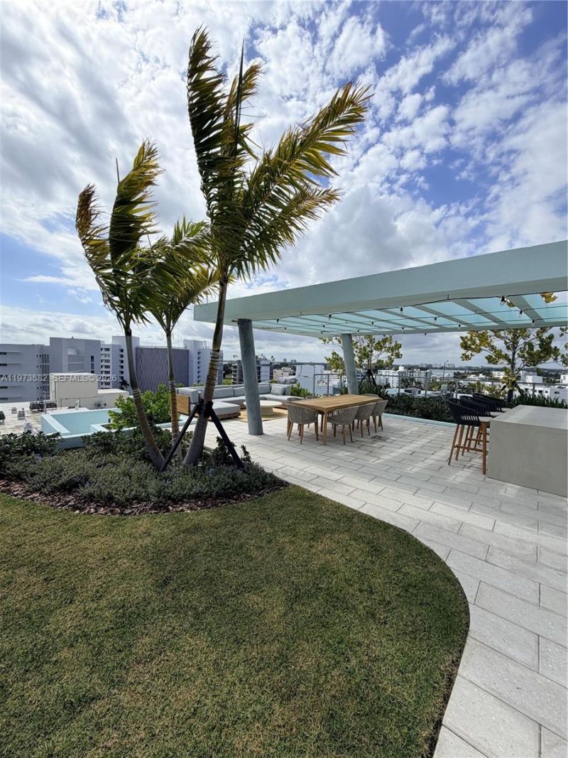 9221 E Bay Harbor Dr, Unit 307, Bay Harbor Islands, FL 33154 Photo