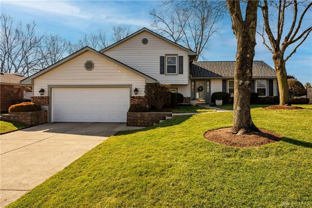 612 Applehill Drive, West Carrollton, OH 45449 Main Photo