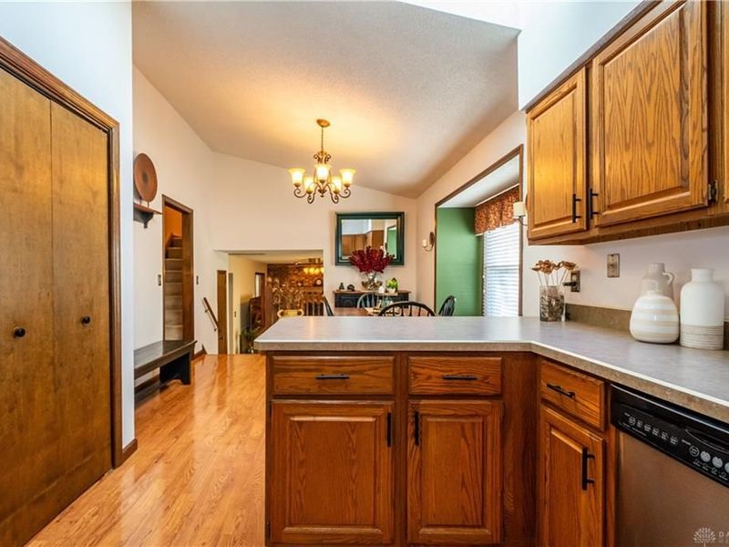 612 Applehill Drive, West Carrollton, OH 45449 Photo 12