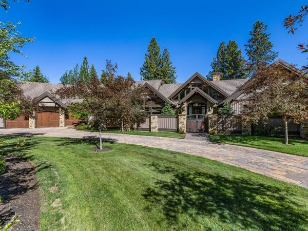 61644 Tam McArthur Loop, Bend, OR 97702
