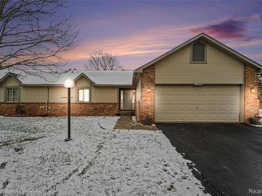 32890 Chapman Circle, Westland, MI 48185