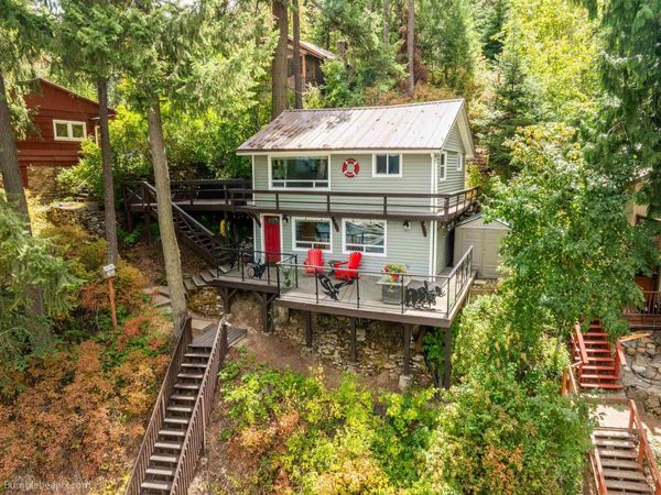 11653 N Honeymoon Bay Rd, Newman Lake, WA 99025